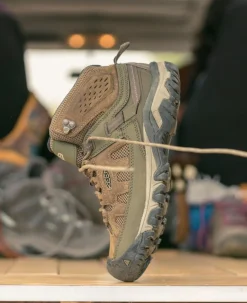 Men KEEN Boots<Men'S Targhee Vent Mid | Olivia/Bungee Cord
